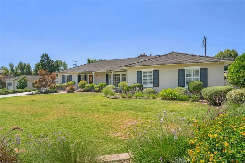 942 Volante Drive, Arcadia, California 91007, 4 Bedrooms Bedrooms, ,3 BathroomsBathrooms,Residential,For Sale,Volante,AR25186452