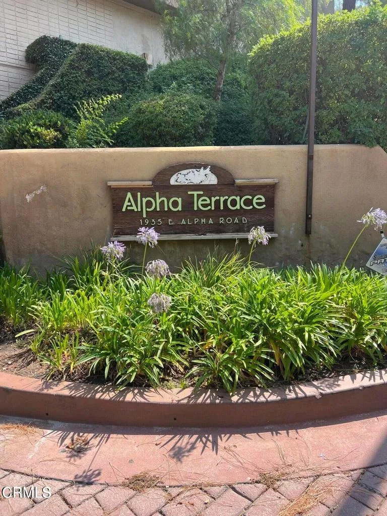 1935 Alpha Road 310, Glendale, California 91208, 3 Bedrooms Bedrooms, ,2 BathroomsBathrooms,Residential Lease,For Rent,Alpha,P1-23765