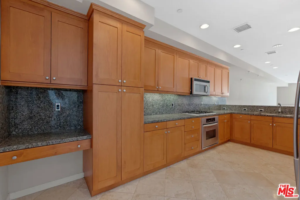 7301 Vista Del Mar 38, Playa Del Rey, California 90293 home-pic-7