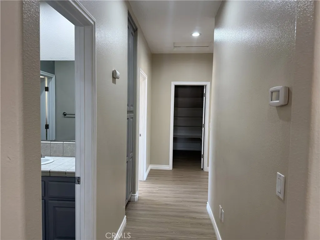 10626 Beaver Avenue, Phelan, California 92371 home-pic-10