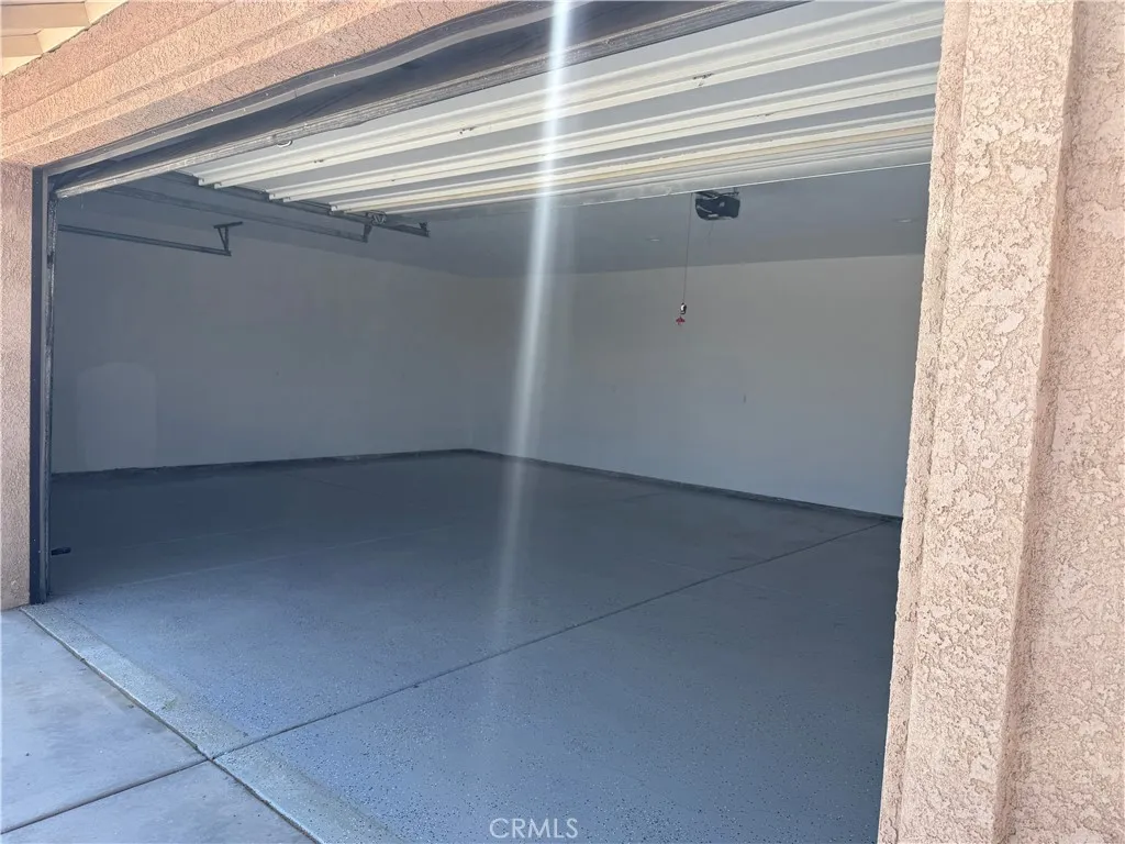 10626 Beaver Avenue, Phelan, California 92371 home-pic-18