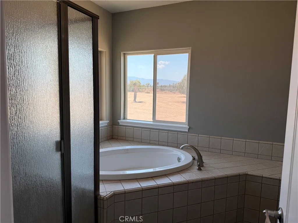 10626 Beaver Avenue, Phelan, California 92371 home-pic-14