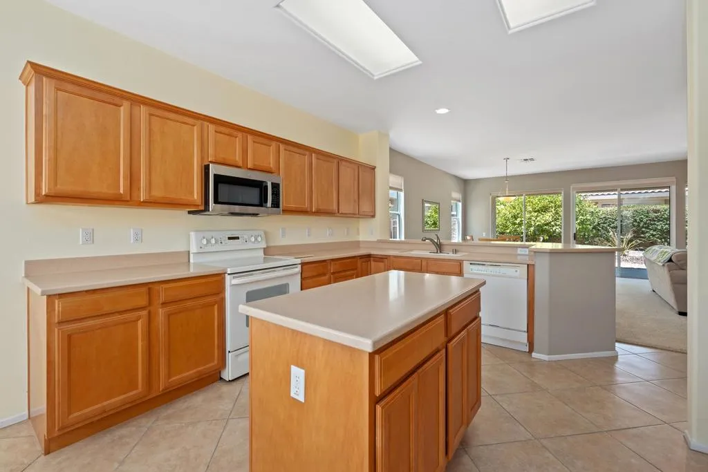 78904 Alliance Way, Palm Desert, California 92211 home-pic-13