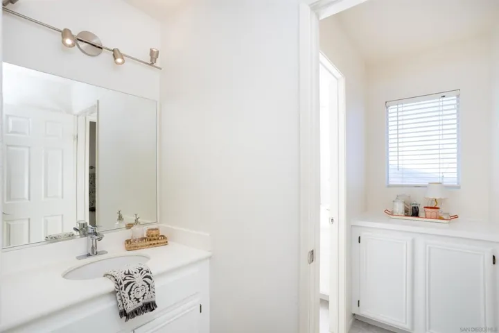 2nd Bathroom attached to 3rd Bedroom- not virtually staged