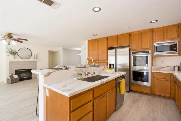 2168 Pointe Parkway, Spring Valley, California 91978