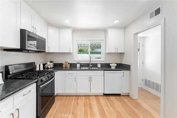 8236 Henderson, Buena Park, California 90621