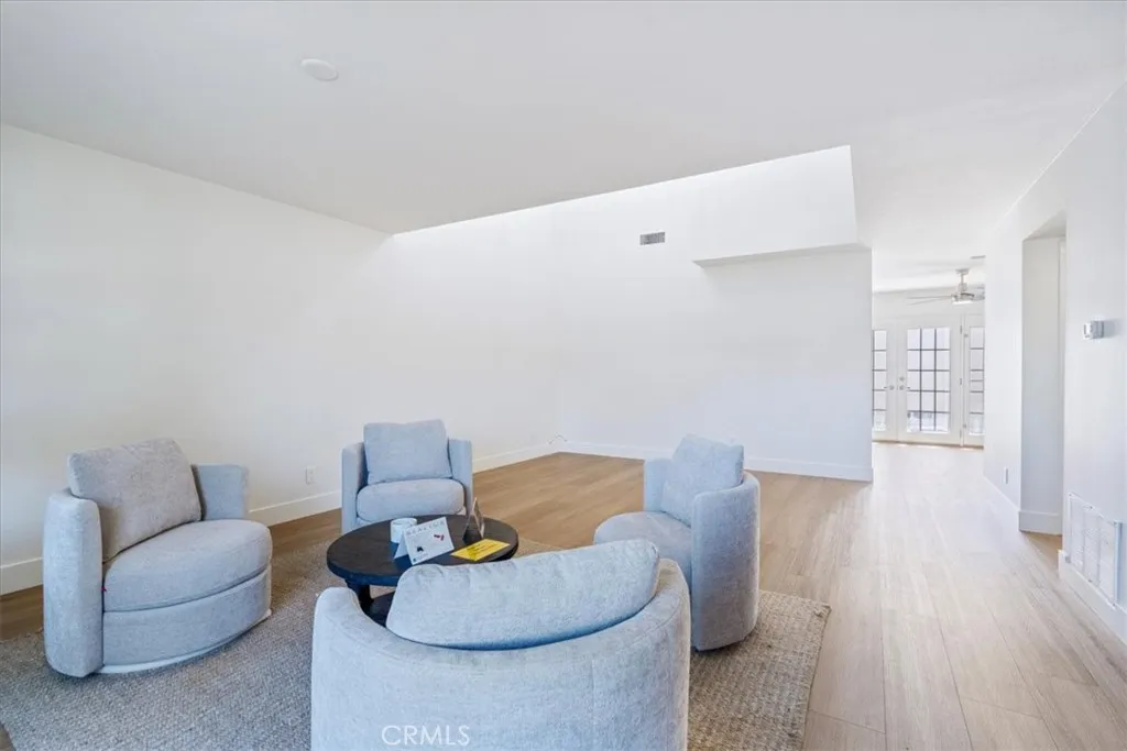 4 Wintergreen 4, Irvine, California 92604 home-pic-16