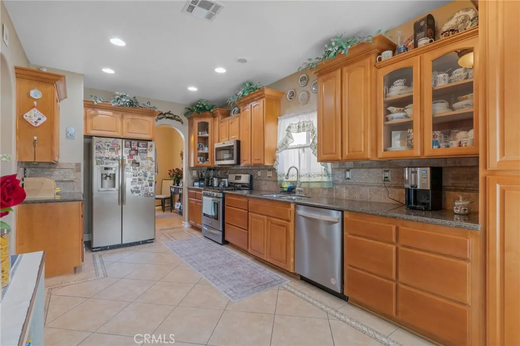 12776 Berrydale Street, Victorville, California 92392 home-pic-11