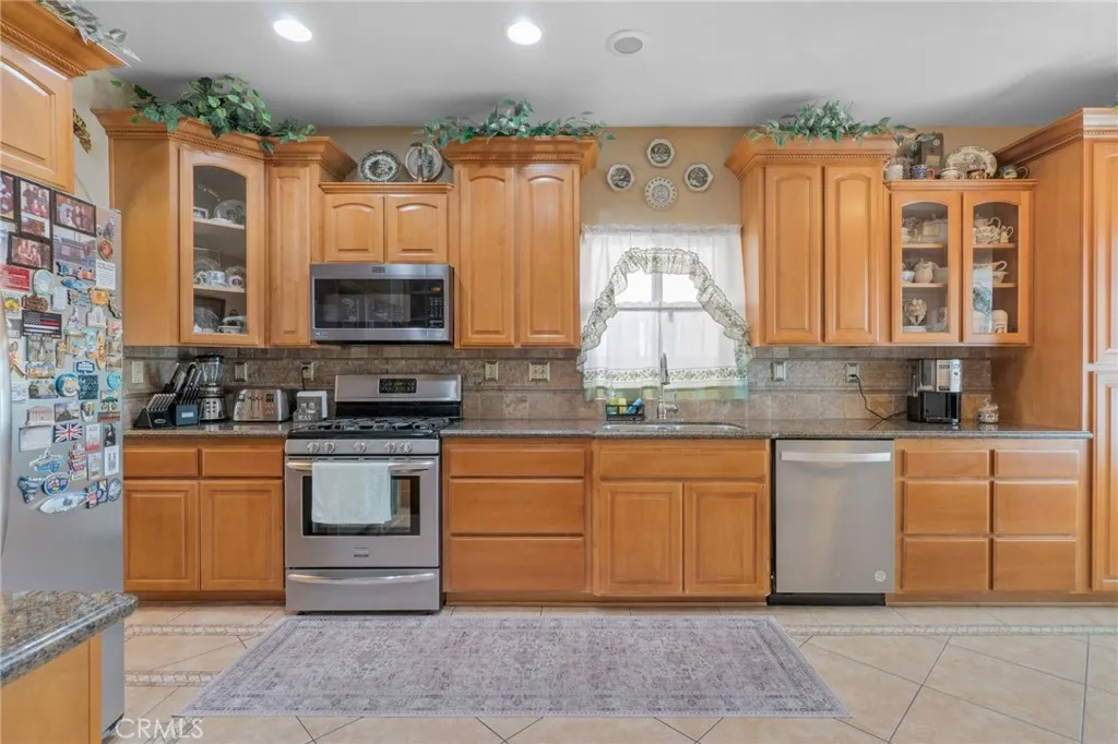 12776 Berrydale Street, Victorville, California 92392 home-pic-10