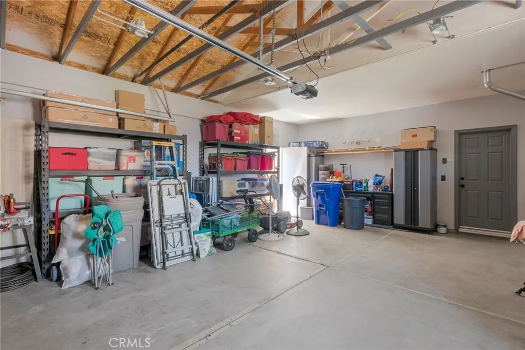 12776 Berrydale Street, Victorville, California 92392 home-pic-33