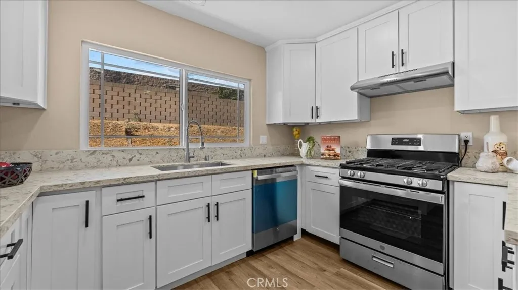 2408 S Taylor Place, Ontario, California 91761 home-pic-10