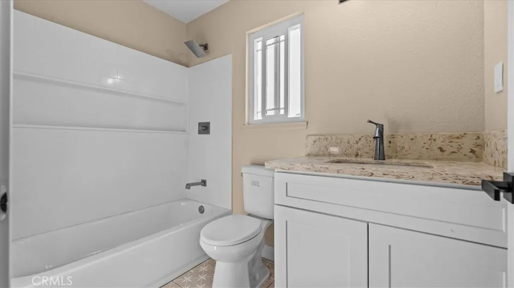2408 S Taylor Place, Ontario, California 91761 home-pic-32