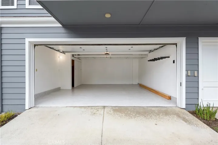 182 Westport 104, Newport Beach, California 92660