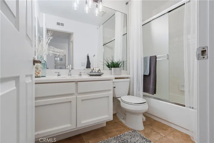 182 Westport 104, Newport Beach, California 92660