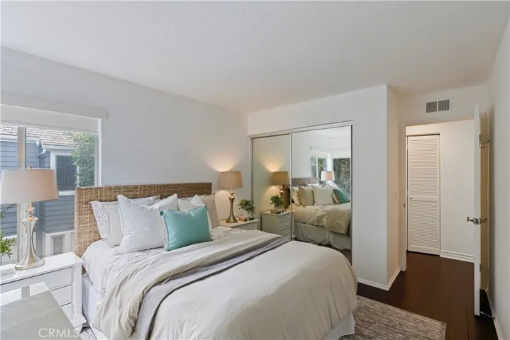 182 Westport 104, Newport Beach, California 92660