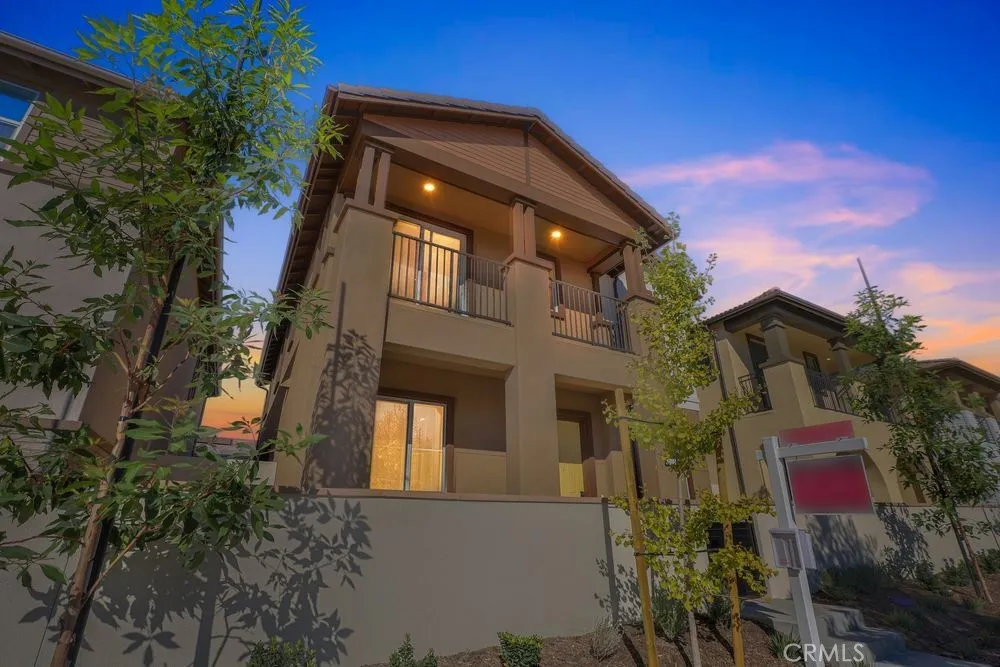 673 Beacon, Irvine, California 92618 home-pic-1