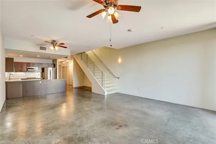 285 W 6th Street 327, San Pedro, California 90731
