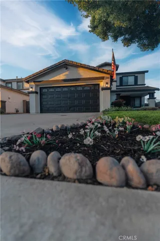 Welcome home to 15539 Rockwell Avenue