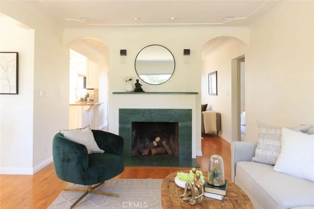 1735 N Lima Street, Burbank, California 91505 home-pic-6