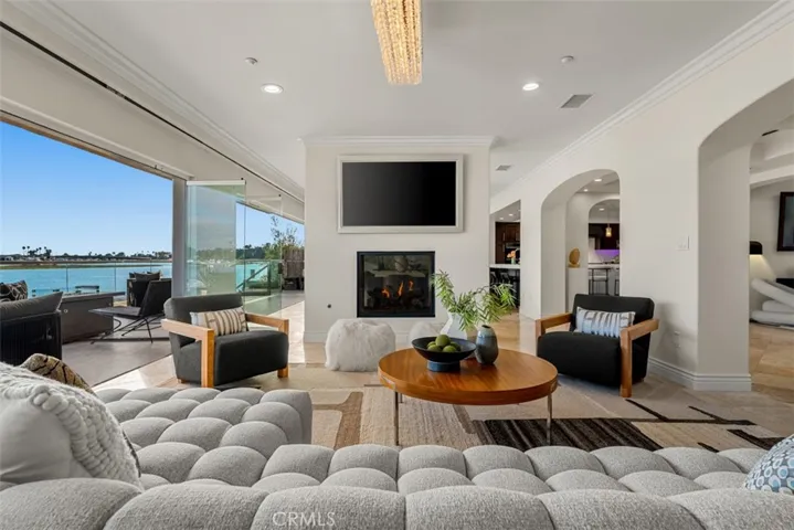 409 Morning Star, Newport Beach, California 92660
