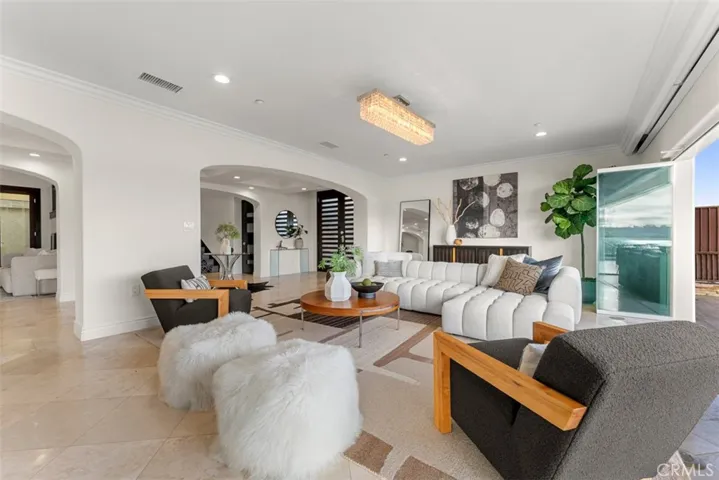 409 Morning Star, Newport Beach, California 92660