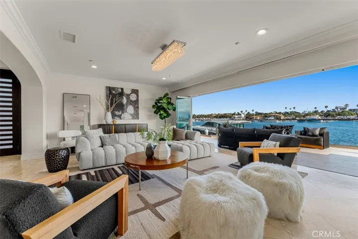 409 Morning Star, Newport Beach, California 92660