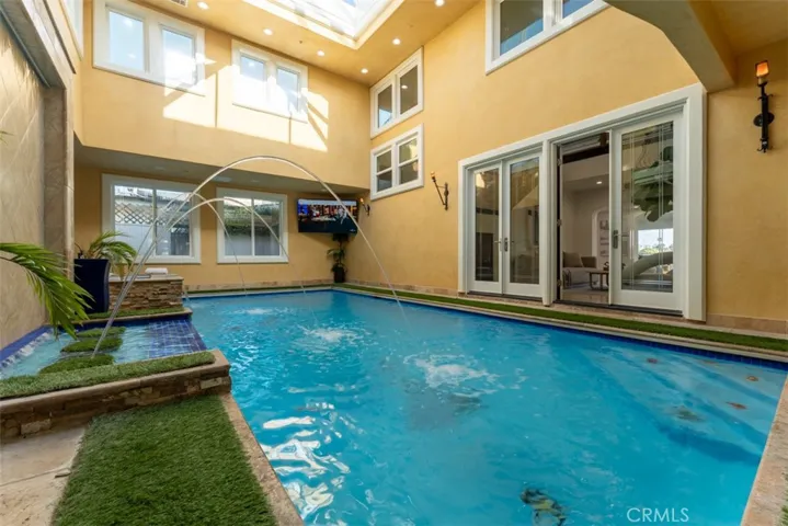 409 Morning Star, Newport Beach, California 92660