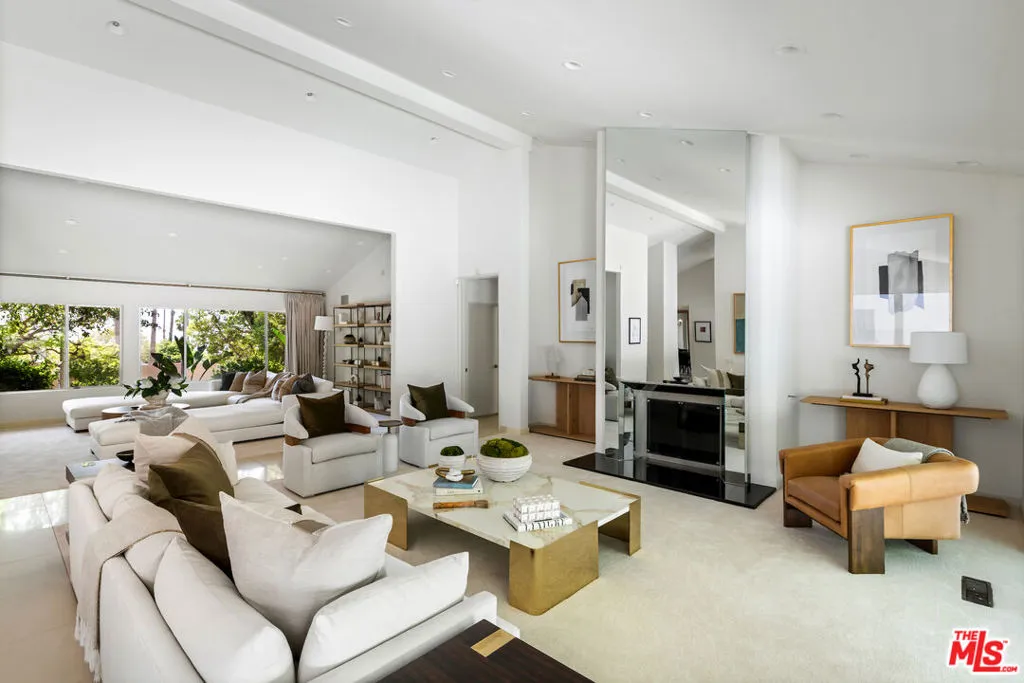 811 N Hillcrest Road, Beverly Hills, California 90210 home-pic-7