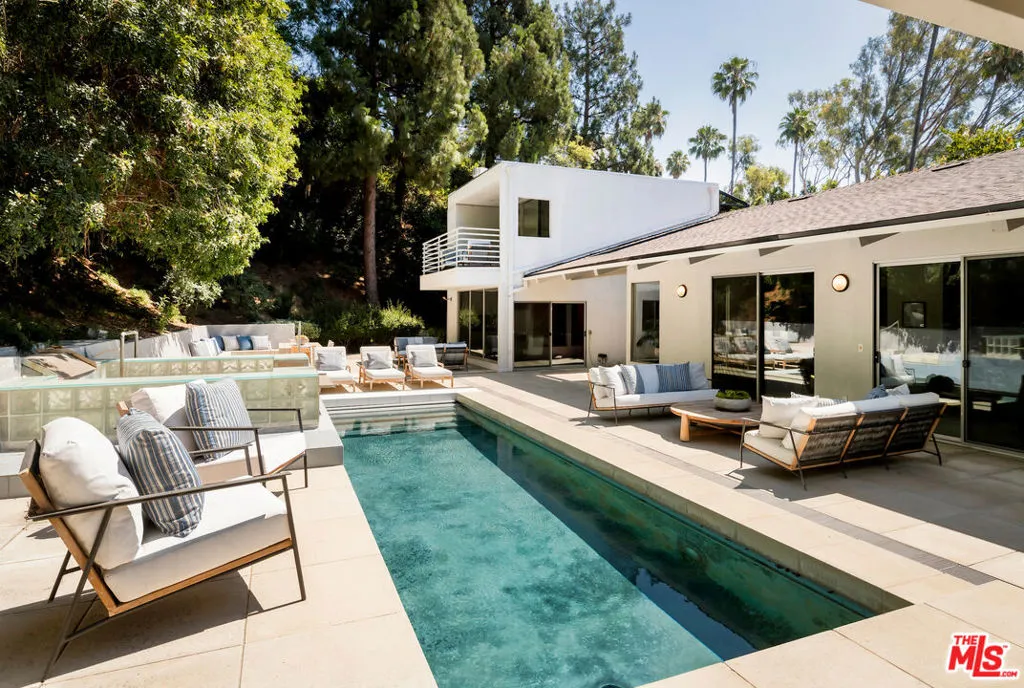 811 N Hillcrest Road, Beverly Hills, California 90210 home-pic-25