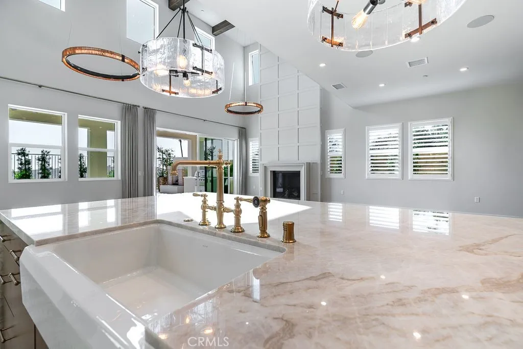 737 Via Arezzo Place, Altadena, California 91001 home-pic-9