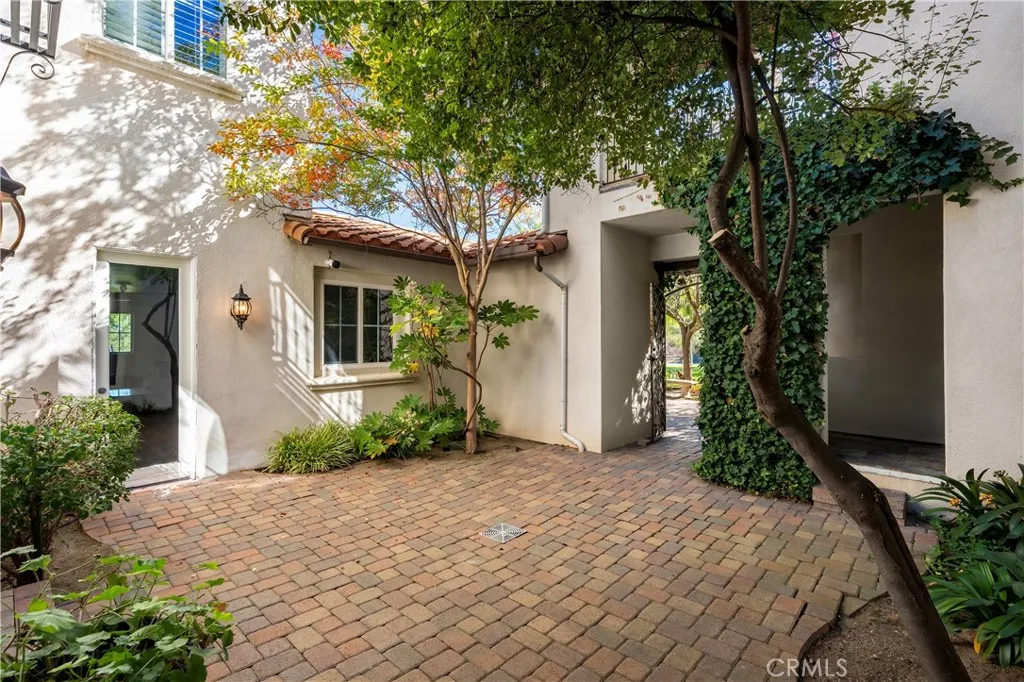 42179 Calle Paramo, Murrieta, California 92562 home-pic-16