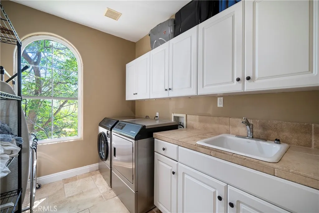 42179 Calle Paramo, Murrieta, California 92562 home-pic-33