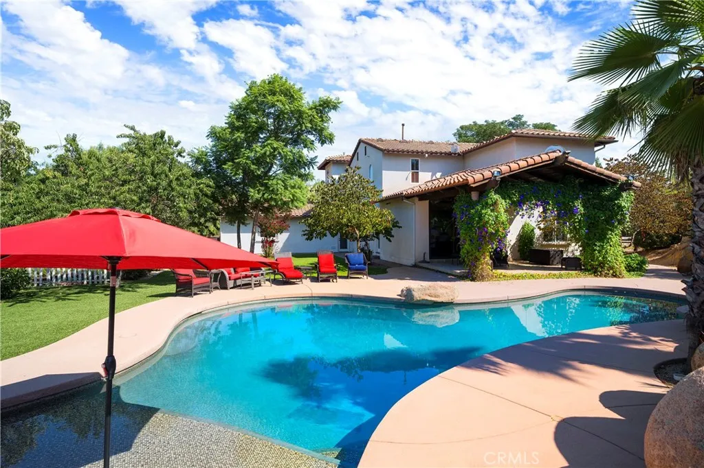 42179 Calle Paramo, Murrieta, California 92562 home-pic-6