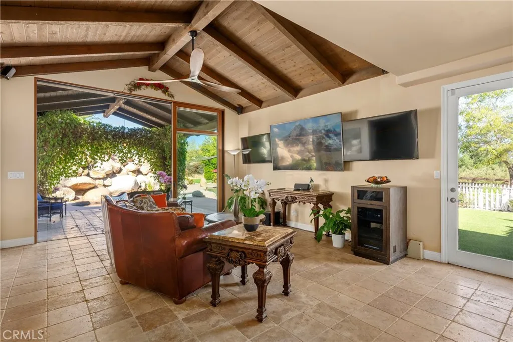 42179 Calle Paramo, Murrieta, California 92562 home-pic-23