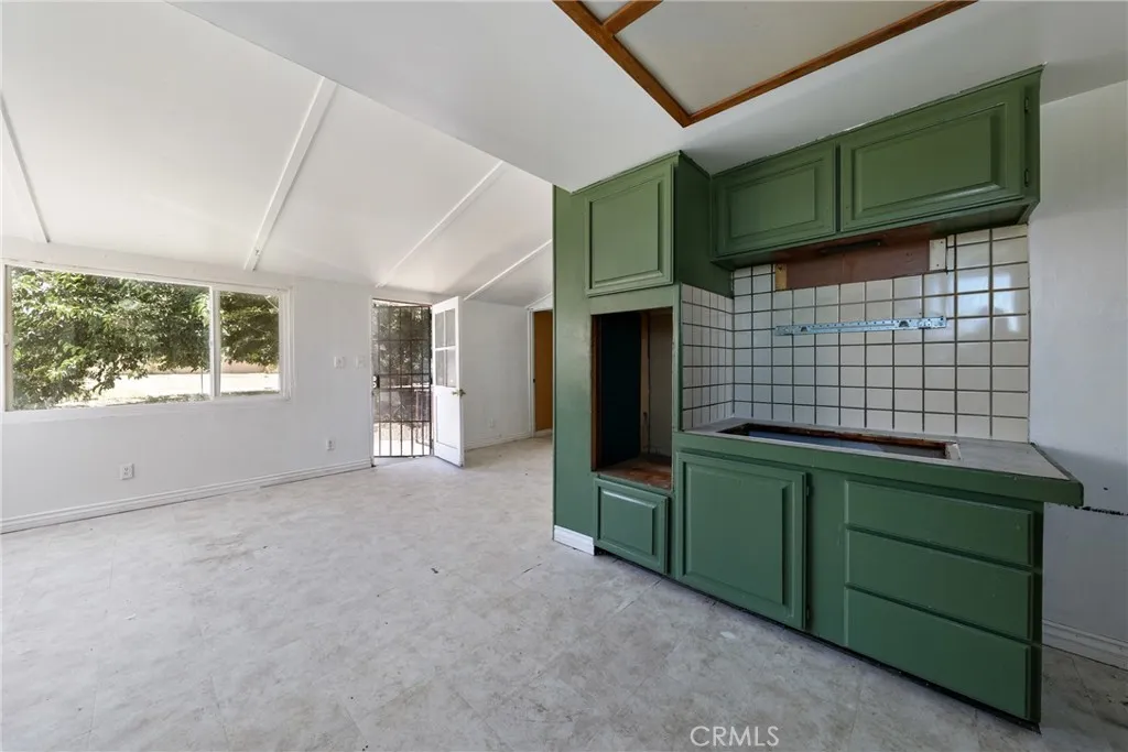 7812 Pearblossom, Littlerock, California 93543 home-pic-10