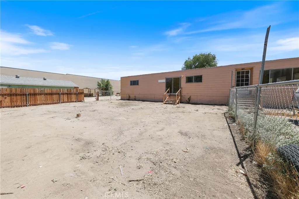 7812 Pearblossom, Littlerock, California 93543 home-pic-28