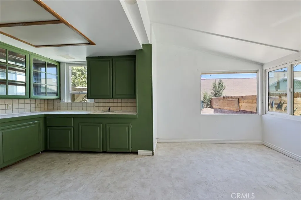 7812 Pearblossom, Littlerock, California 93543 home-pic-11