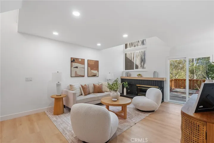 Living Room 4