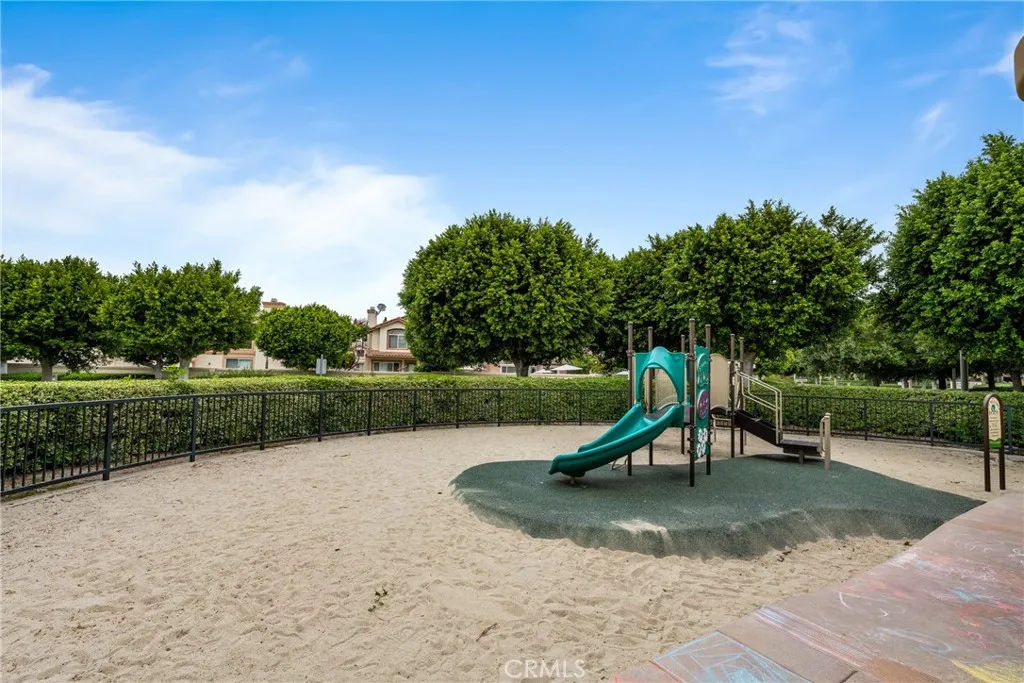 1408 Solvay Aisle, Irvine, California 92606 home-pic-27