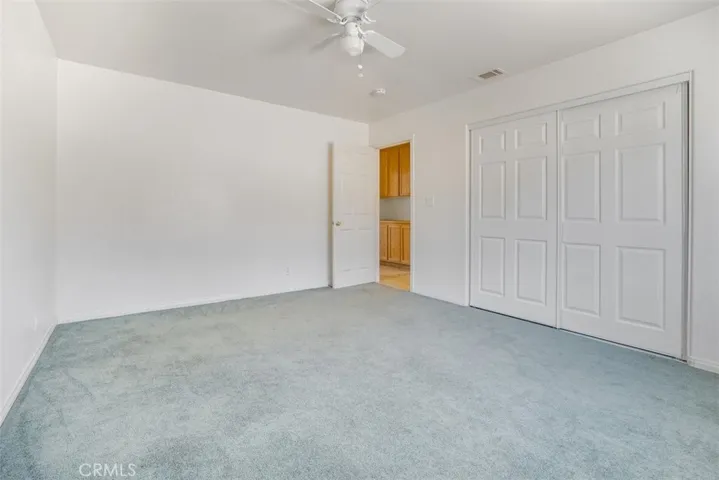 11221 Omelveny Road, Oak Hills, California 92344