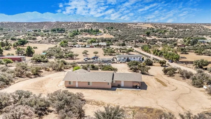 11221 Omelveny Road, Oak Hills, California 92344
