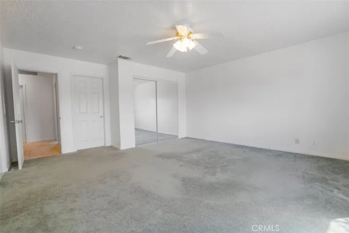 11221 Omelveny Road, Oak Hills, California 92344
