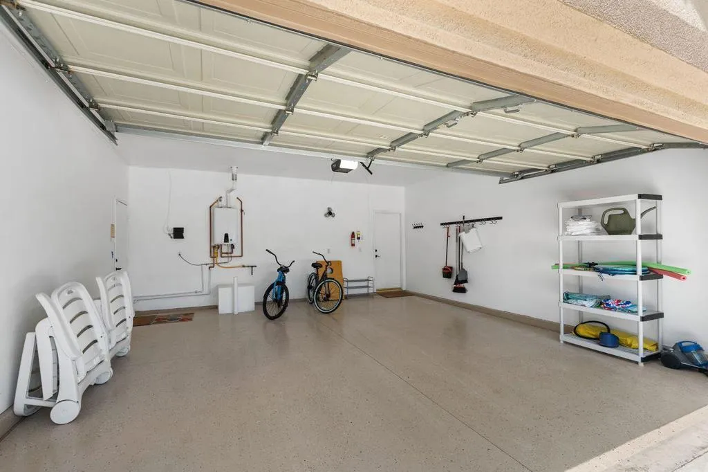 49377 Biery Street, Indio, California 92201 home-pic-33