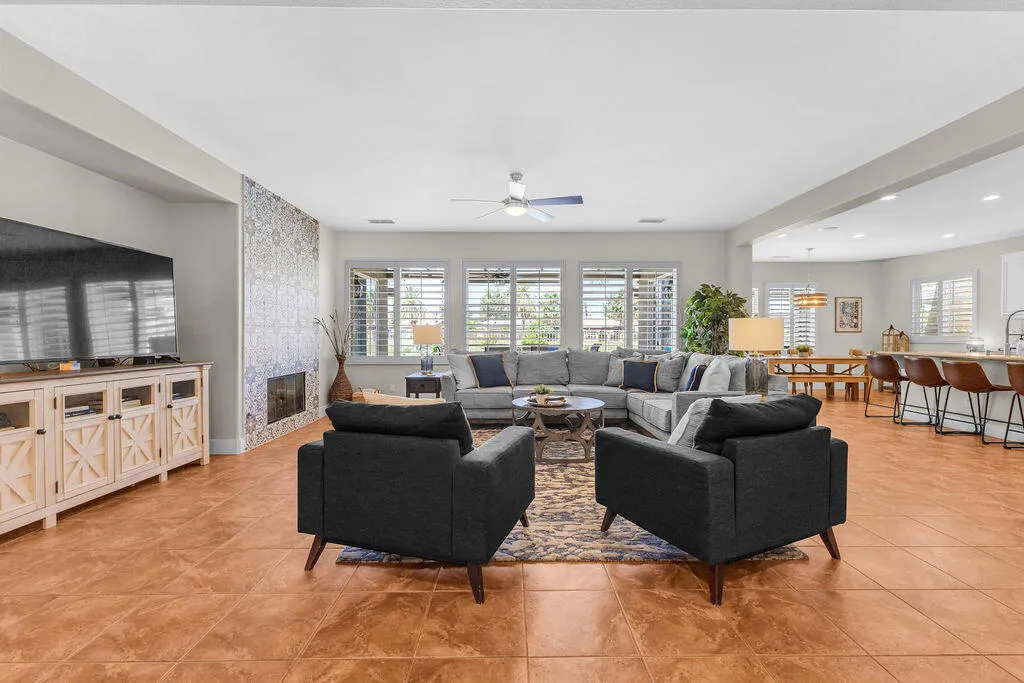 49377 Biery Street, Indio, California 92201 home-pic-8