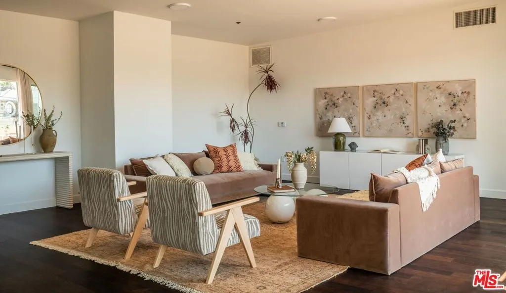 855 N Croft Avenue Ph4, West Hollywood, California 90069 home-pic-4