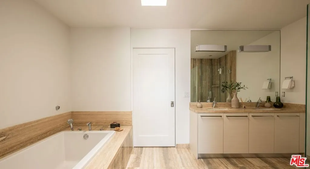 855 N Croft Avenue Ph4, West Hollywood, California 90069 home-pic-20