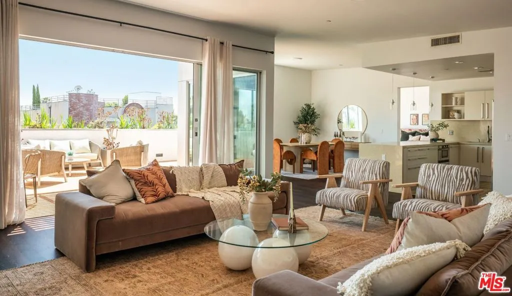 855 N Croft Avenue Ph4, West Hollywood, California 90069 home-pic-0