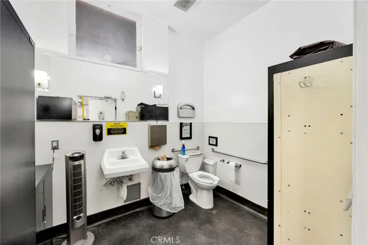 41 N Baldwin Avenue, Sierra Madre, California 91024