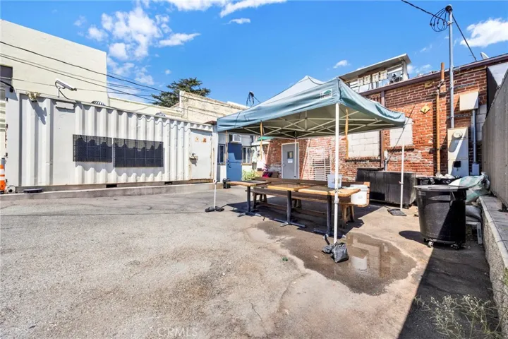41 N Baldwin Avenue, Sierra Madre, California 91024
