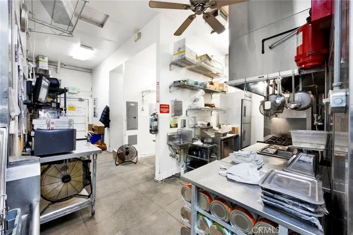 41 N Baldwin Avenue, Sierra Madre, California 91024